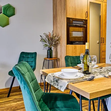 Lägenhet Przystan Wedrowca C6 Z Pieknym Widokiem I Ogrodkiem - 5d Świeradów-Zdrój